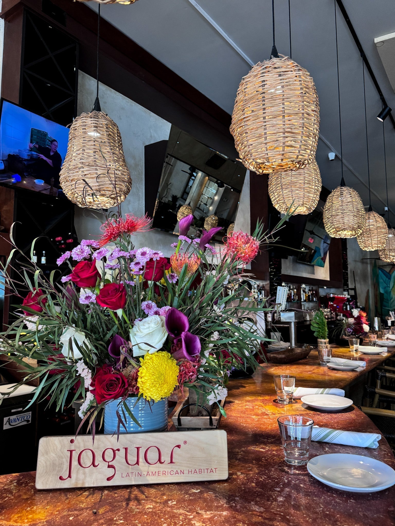Flowers by Rain partnered with Jaguar Miami for a chef-driven dinner event.